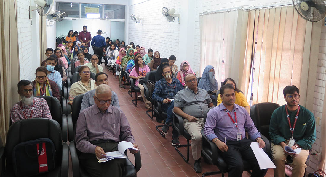 CRTEWU Hosts Research Proposal Seminar on Environm... 